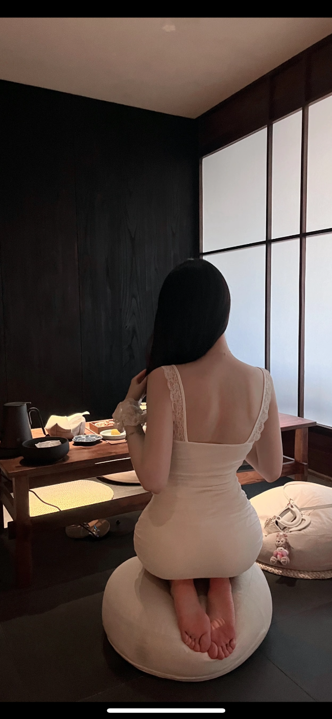新到东北小妹 全套100做两次 快餐70