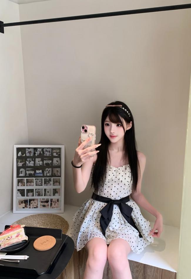 仙女下凡美女如云