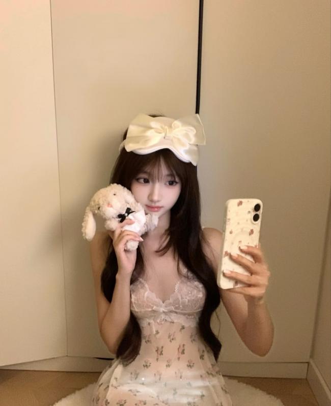 00后瑜伽私教兼职水多骚